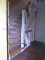 Treppe 2-farbig, 1/4-gewendelte Geschosstreppe